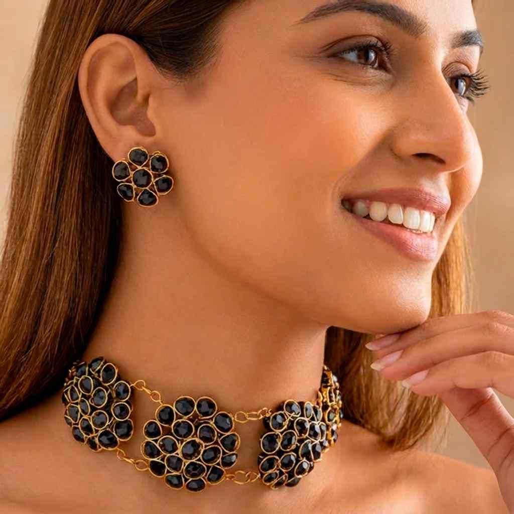 Black Crystal Set of Necklace and Earring (Pack of 1)