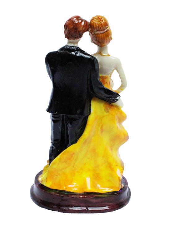 Handcrafted Loving Married Couple Statue Showpiece